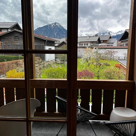 Engels Landhaus Oberstdorf Buitenkant foto
