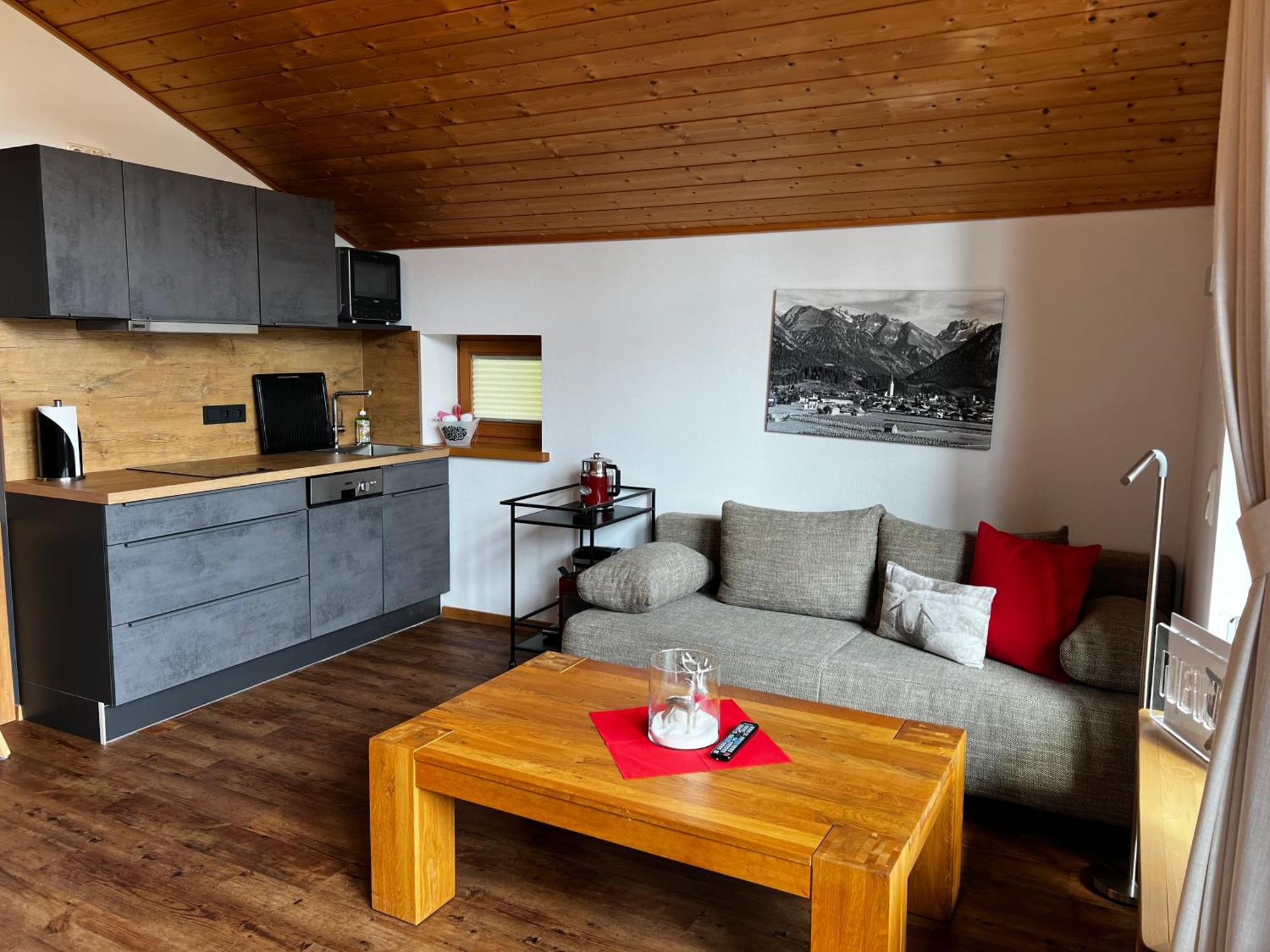 Engels Landhaus Oberstdorf Buitenkant foto
