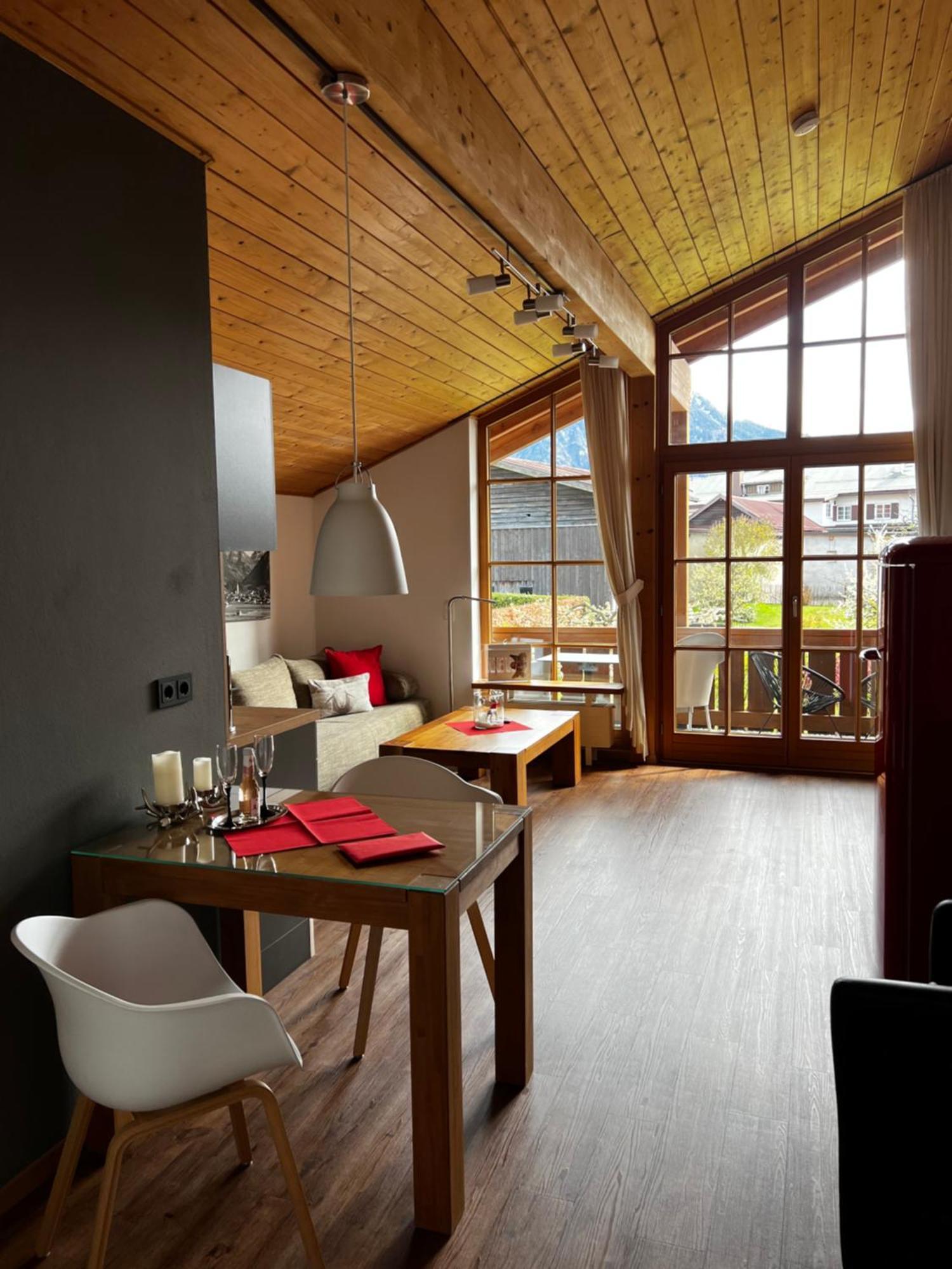 Engels Landhaus Oberstdorf Buitenkant foto