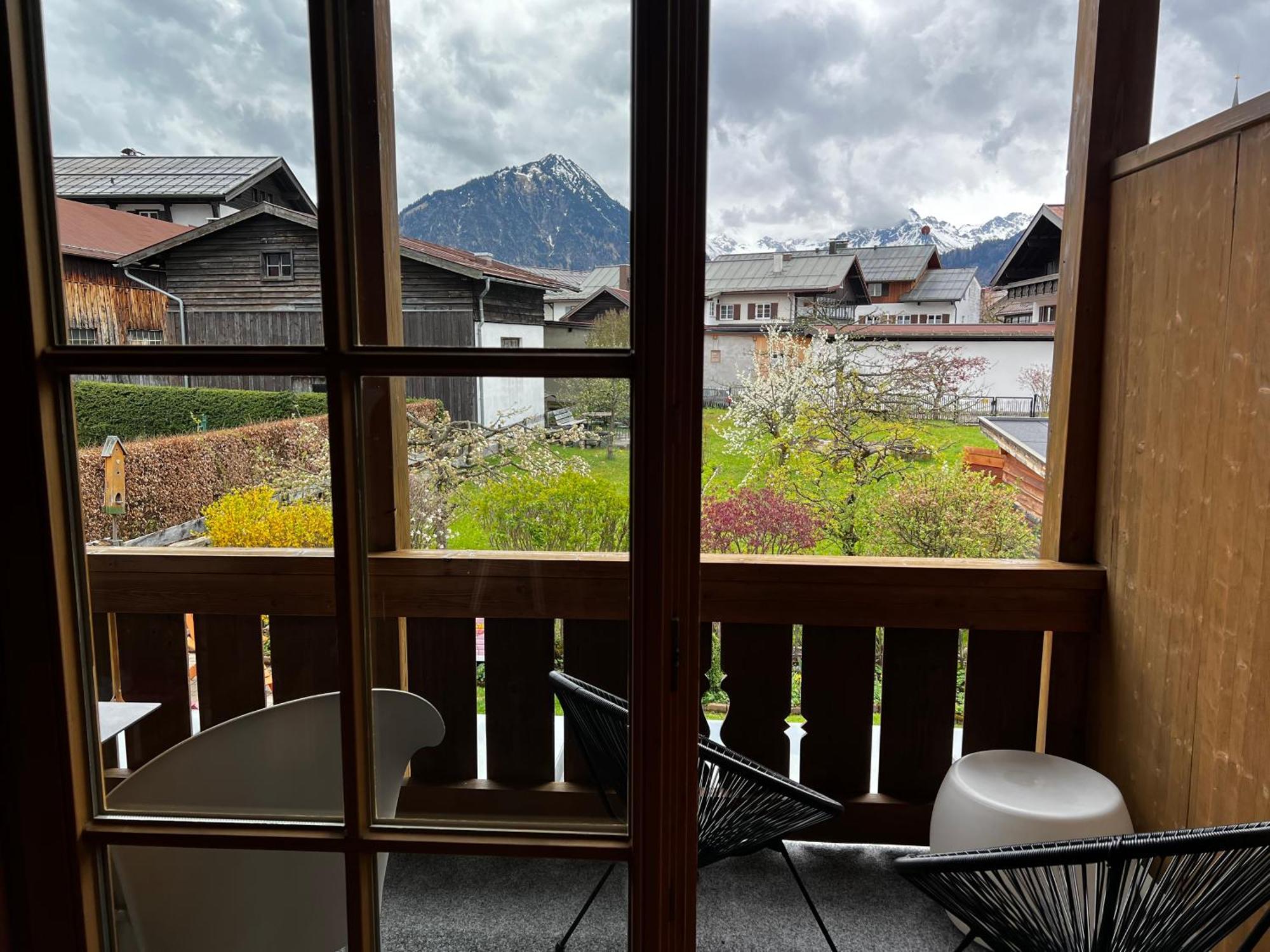 Engels Landhaus Oberstdorf Buitenkant foto